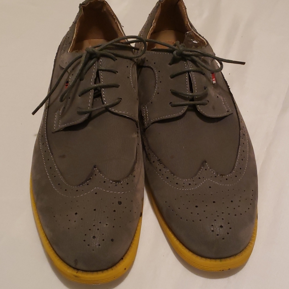 Men's shoes